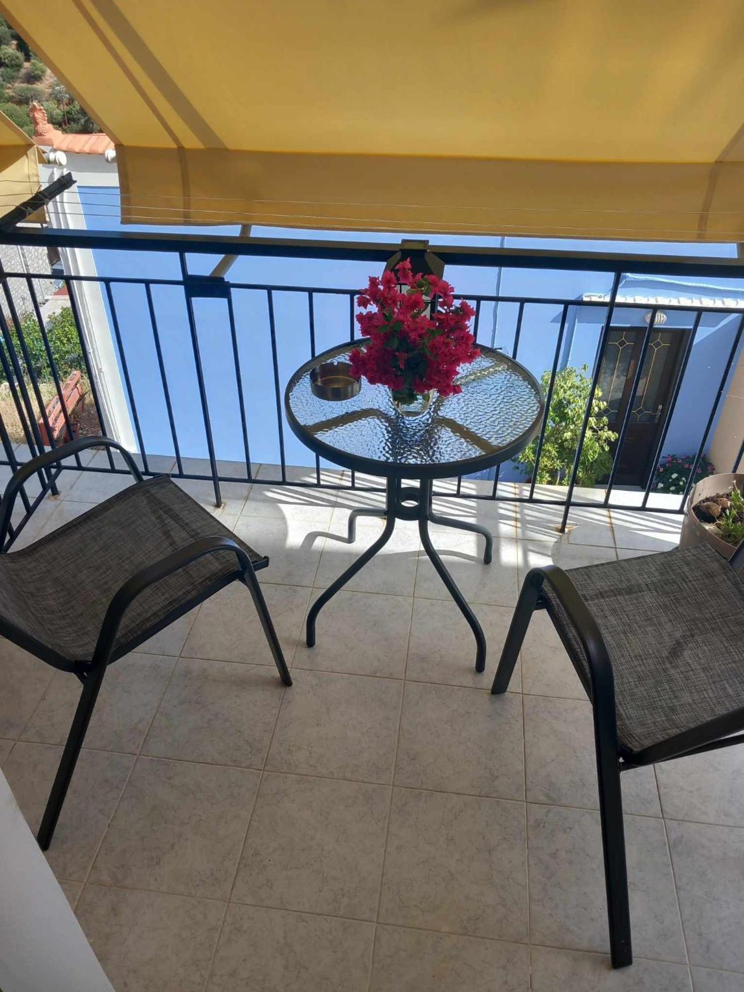 Zoe Apartments سيمي المظهر الخارجي الصورة